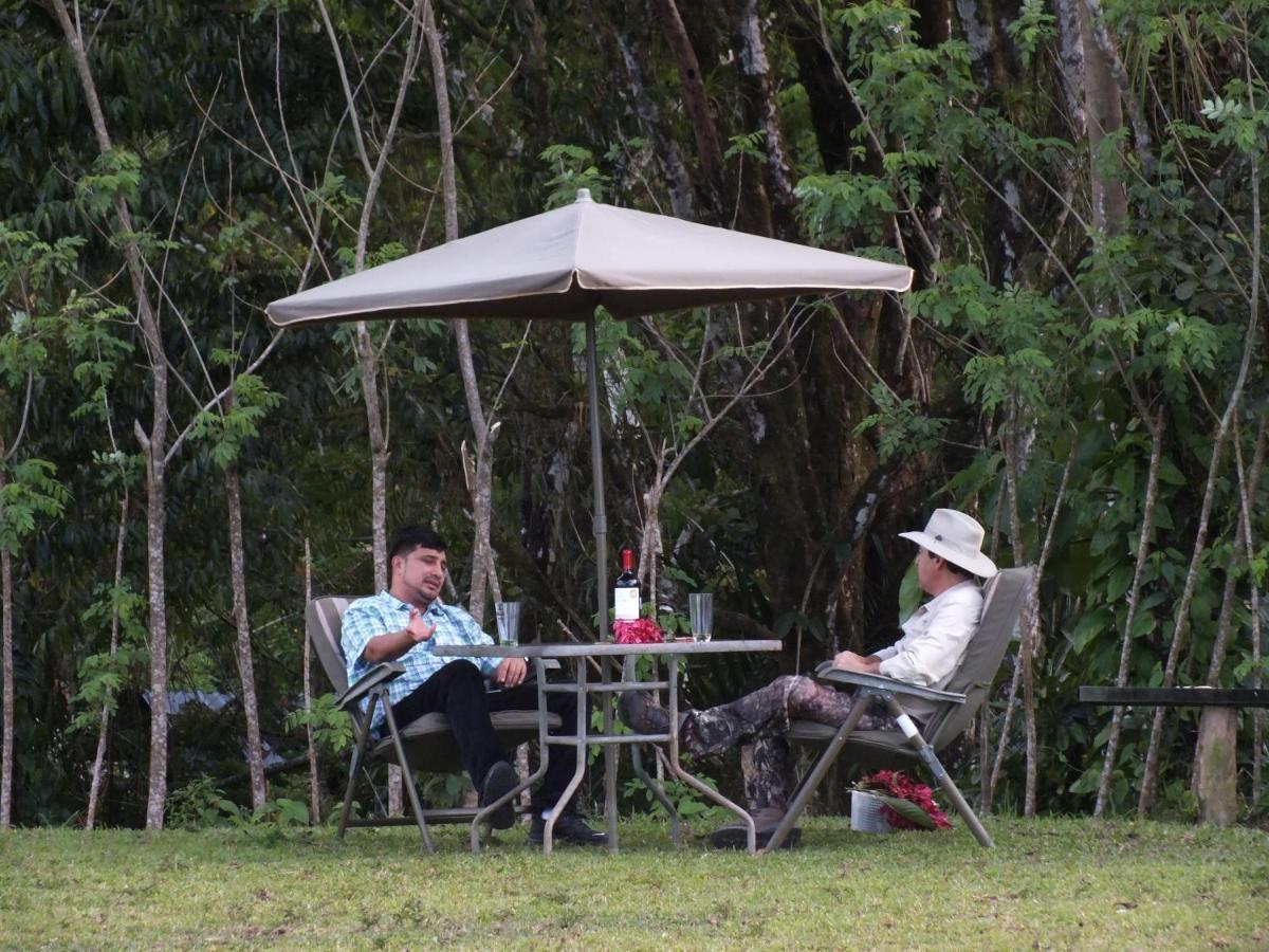 Hilamito Lodge Tela Luaran gambar
