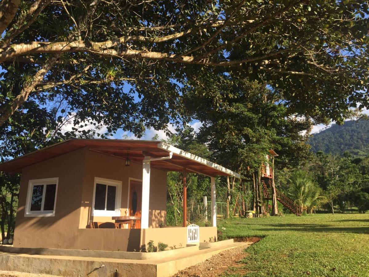 Hilamito Lodge Tela Luaran gambar