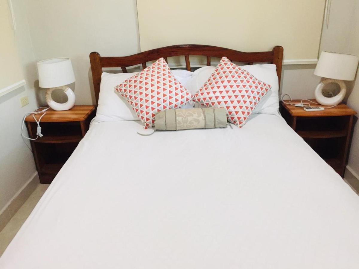 Hilamito Lodge Tela Luaran gambar