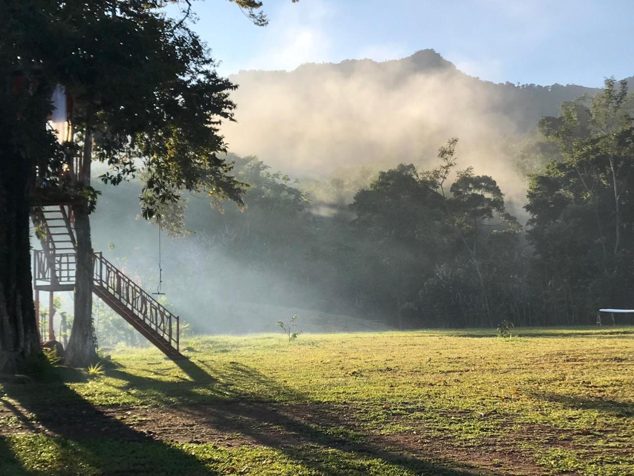 Hilamito Lodge Tela Luaran gambar