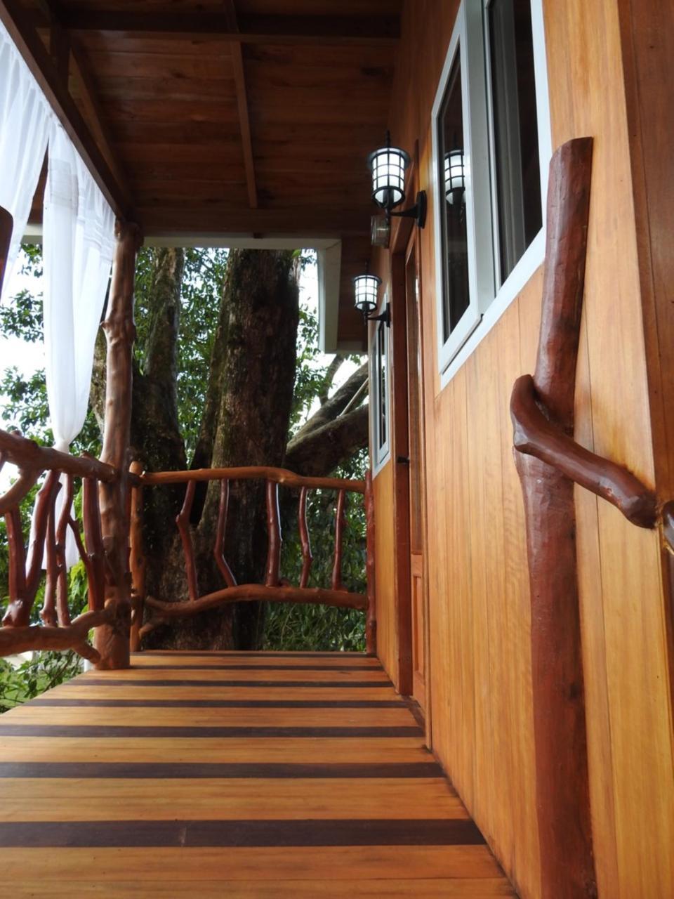 Hilamito Lodge Tela Luaran gambar