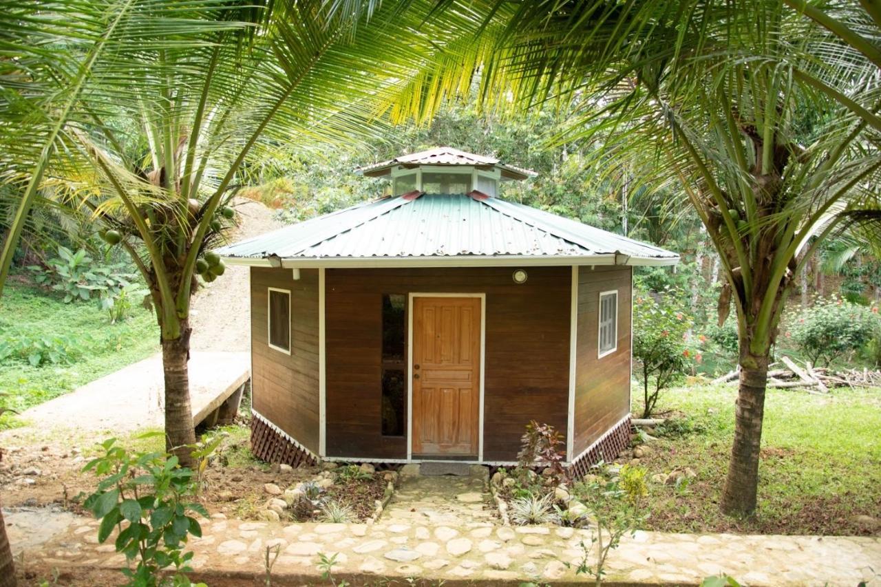 Hilamito Lodge Tela Luaran gambar