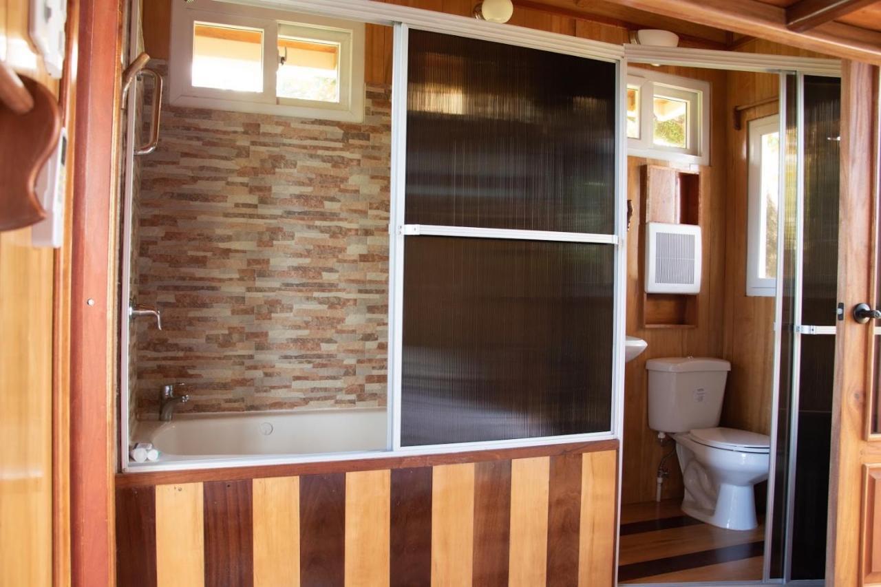 Hilamito Lodge Tela Luaran gambar